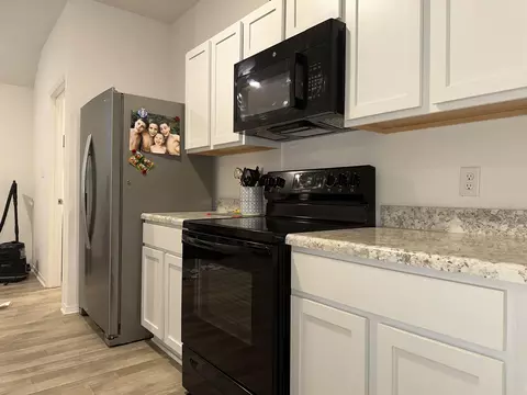 Kitchen - 35 Barn Cat Way, Conway, AR 72032 photo 1 of 3