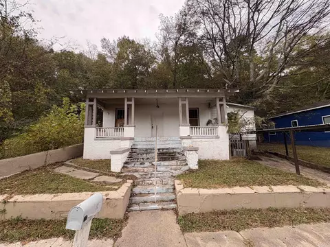 236 Walnut St, Hot Springs, AR 71901