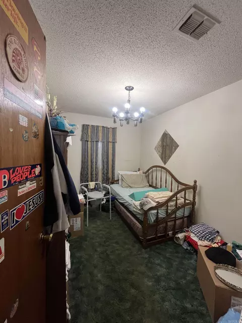 Bedroom - 920 E 38th Ave, Pine Bluff, AR 71601 photo 2 of 3