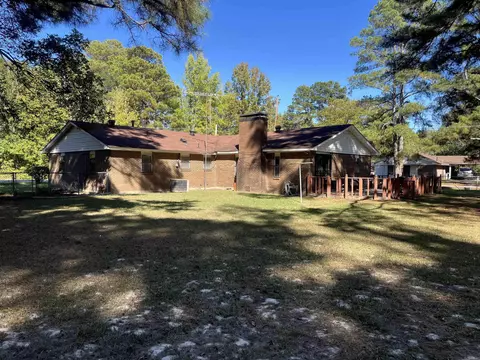 Exterior - 920 E 38th Ave, Pine Bluff, AR 71601 photo 4 of 7