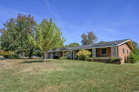 1204 Texas St, Mena, AR 71953