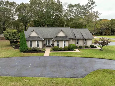 1 Robinwood Dr, Searcy, AR 72143