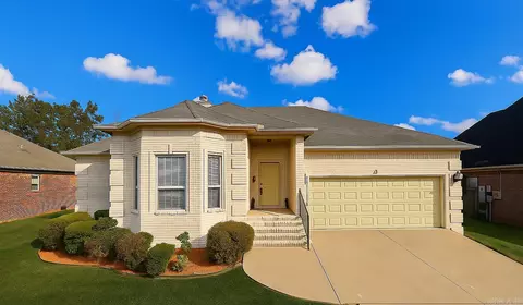 203 Congressional Cir, Little Rock, AR 72210