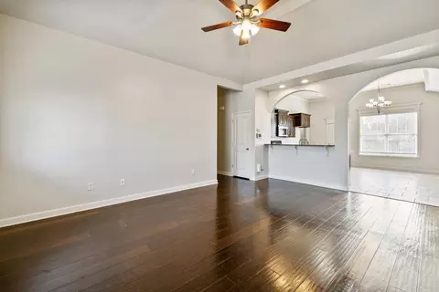 Living - 2701 Eden, Benton, AR 72015 photo 2 of 4