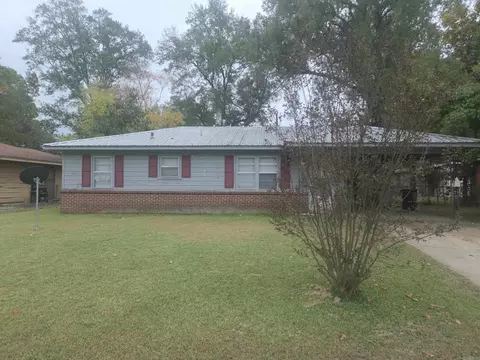 3200 Daffodil St, Pine Bluff, AR 71603