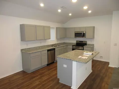 Kitchen - 5025 Windflower Cv, Alexander, AR 72002 photo 1 of 3