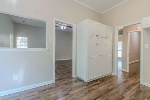 Entry Way - 2104 Cherry Xing, Benton, AR 72015 photo 2 of 2