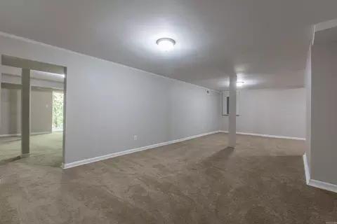 Living - 2104 Cherry Xing, Benton, AR 72015 photo 7 of 9