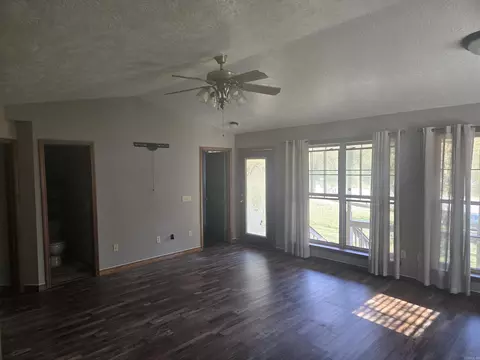 Living - 430 S Main St, Mount Pleasant, AR 72561 photo 1 of 1