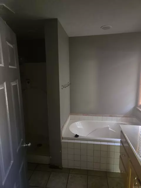 Bath - 430 S Main St, Mount Pleasant, AR 72561 photo 1 of 1