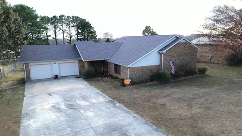 510 Hillview Dr, Paragould, AR 72450