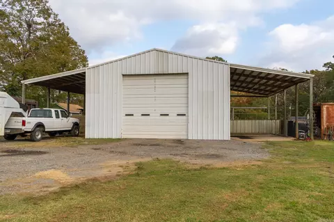2209 Old Military Rd, Jacksonville, AR 72076