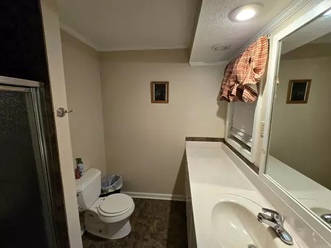 Bath - 100 E Campus St, Marshall, AR 72650 photo 1 of 2