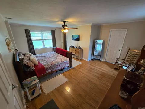 Bedroom - 100 E Campus St, Marshall, AR 72650 photo 4 of 5