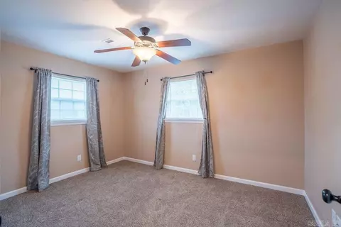 Bedroom - 400 2nd St, Pangburn, AR 72121 photo 5 of 10
