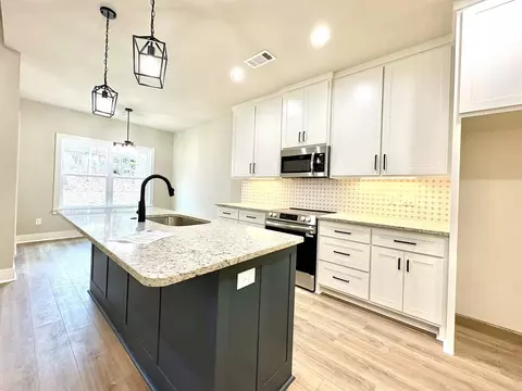 Kitchen - 3213 Galloway Dr, Benton, AR 72015 photo 3 of 3