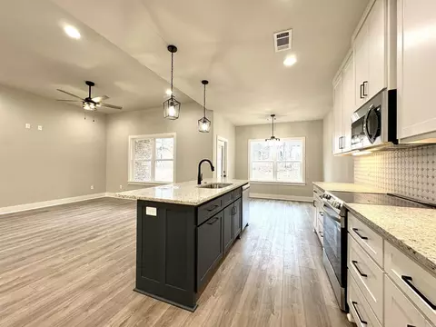 Kitchen - 3213 Galloway Dr, Benton, AR 72015 photo 2 of 3