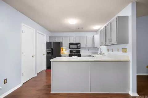Kitchen - 3000 Andrew Dr, Bryant, AR 72022 photo 2 of 4