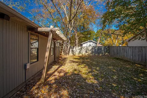 Exterior - 3000 Andrew Dr, Bryant, AR 72022 photo 12 of 14