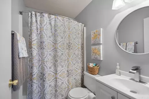 Bath - 3000 Andrew Dr, Bryant, AR 72022 photo 3 of 4
