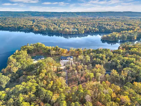 5 Lea Ln, Perryville, AR 72126