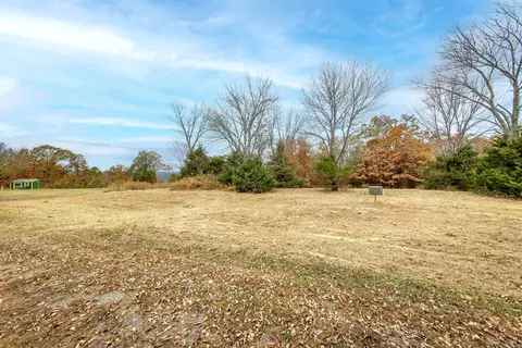 40 Eagle Ridge Dr, Greers Ferry, AR 72067