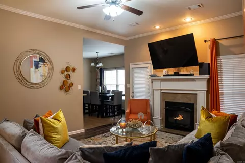 Living - 21 Ponds Edge Ln, Alexander, AR 72002 photo 2 of 3