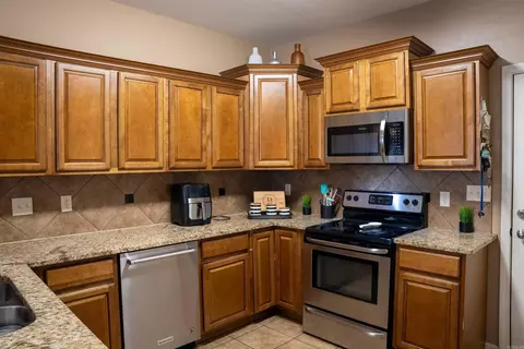Kitchen - 21 Ponds Edge Ln, Alexander, AR 72002 photo 4 of 4