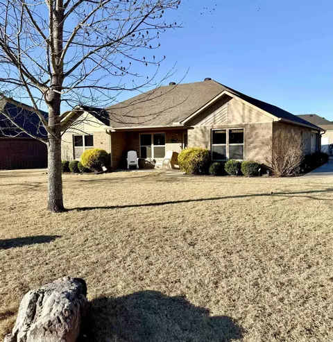 404 Trailwood Dr, Heber Springs, AR 72543