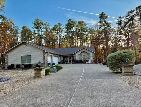 3 Belleza Pl, Hot Springs Village, AR 71909