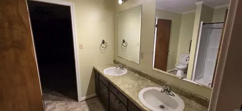 Bath - 3078 Johnson Rd, Scott, AR 72142 photo 2 of 4
