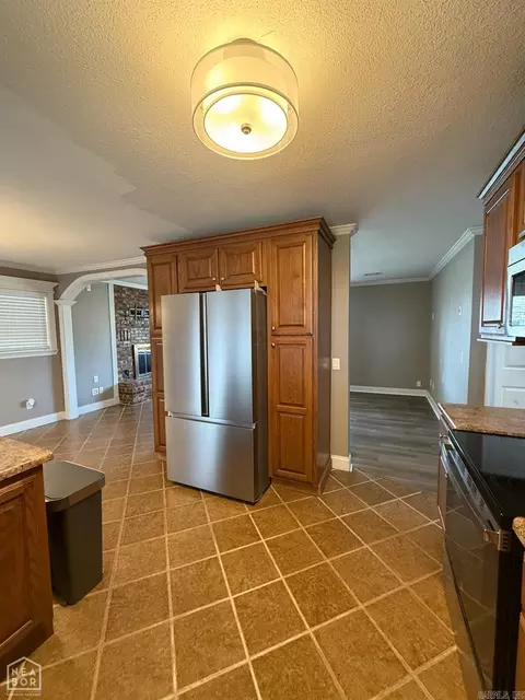 Kitchen - 909 Circle Dr, Walnut Ridge, AR 72476 photo 3 of 4