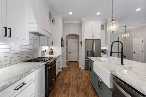 Kitchen - 6080 Meridian Dr, Alexander, AR 72002 photo 4 of 6