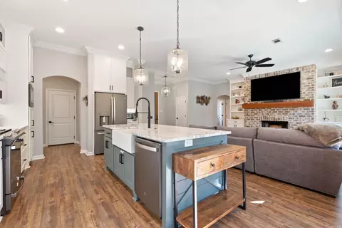 Kitchen - 6080 Meridian Dr, Alexander, AR 72002 photo 1 of 6