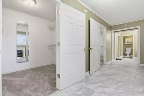 Entry Way - 2002 W 42nd Ave, Pine Bluff, AR 71603 photo 3 of 4