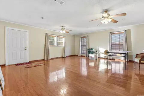 Living - 2002 W 42nd Ave, Pine Bluff, AR 71603 photo 1 of 6