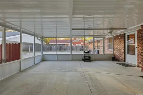Exterior - 2002 W 42nd Ave, Pine Bluff, AR 71603 photo 5 of 11