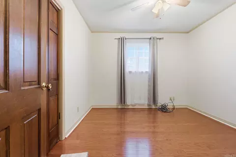 Bedroom - 2002 W 42nd Ave, Pine Bluff, AR 71603 photo 3 of 6