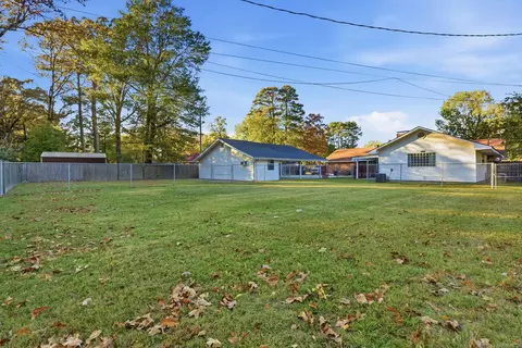 Exterior - 2002 W 42nd Ave, Pine Bluff, AR 71603 photo 7 of 11
