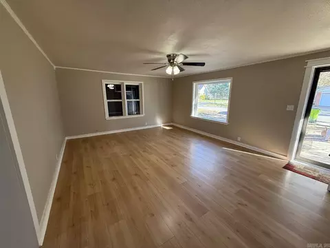 Living - 220 Wright St, Lonoke, AR 72086 photo 2 of 3