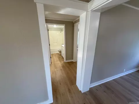 Entry Way - 220 Wright St, Lonoke, AR 72086 photo 1 of 1
