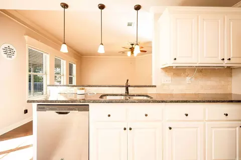 Kitchen - 206 Sierra Cv, Austin, AR 72007 photo 2 of 4