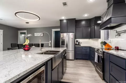 Kitchen - 24 Blue Jay Way, Conway, AR 72032 photo 4 of 5