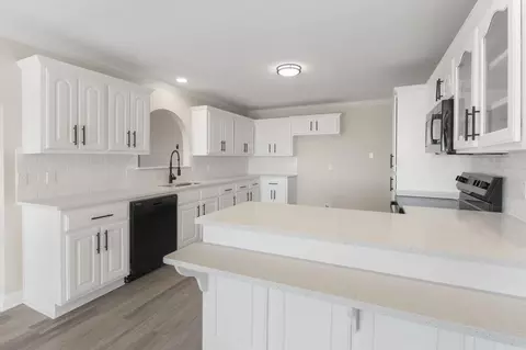 Kitchen - 38 Windwood Loop, Conway, AR 72034 photo 1 of 4