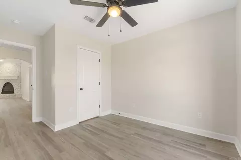 Bedroom - 38 Windwood Loop, Conway, AR 72034 photo 2 of 4