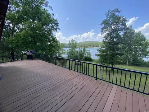 760 Davidson Cir, Greers Ferry, AR 72067 photo 2