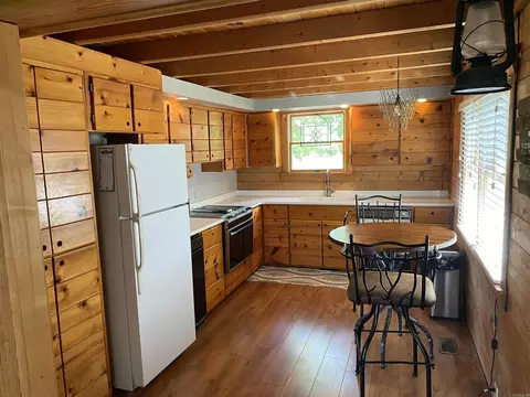 760 Davidson Cir, Greers Ferry, AR 72067 photo 9