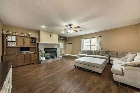 Living - 22 Primrose Ln, Greenbrier, AR 72058 photo 1 of 2