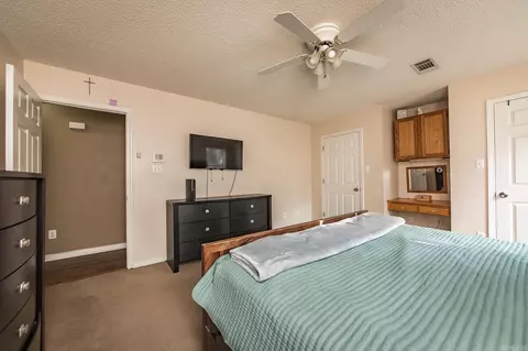 Bedroom - 22 Primrose Ln, Greenbrier, AR 72058 photo 2 of 9