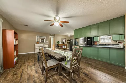 Dining - 22 Primrose Ln, Greenbrier, AR 72058 photo 4 of 4